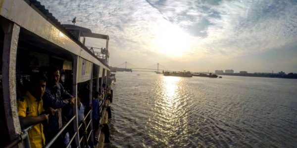 Abends auf dem Fluß Hugli – ein Mündungsarm des Ganges.