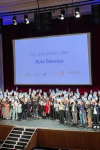 174c48af 5669 4fc0 B292 42ca44c9c293